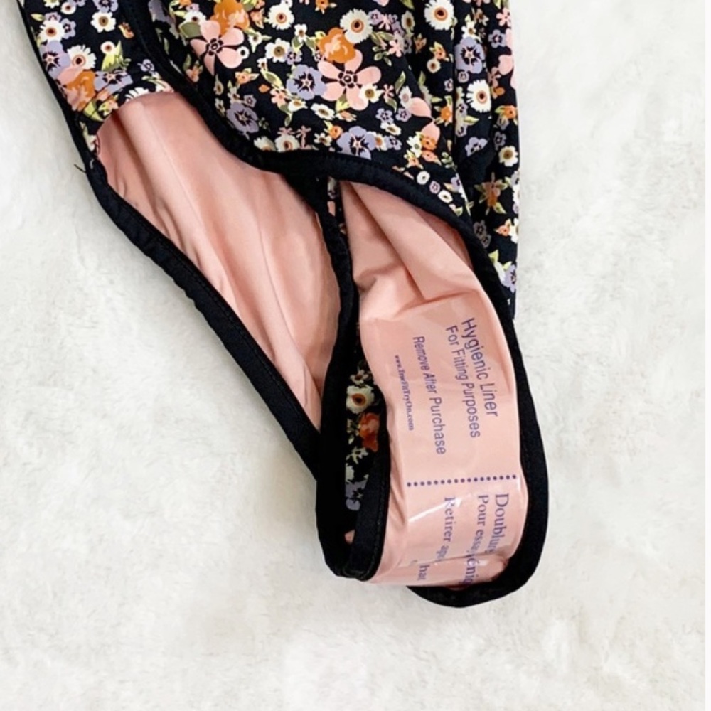 NWT BCBG Black Floral Printed Deep V Bathing Suit - Picture 11 of 12